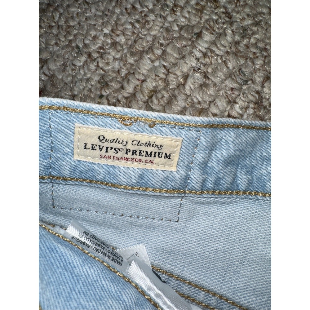 Womens Levi's Ribcage Straight Ankle Jeans 25 Light Wash Distressed Premium EUC - Picture 5 of 8